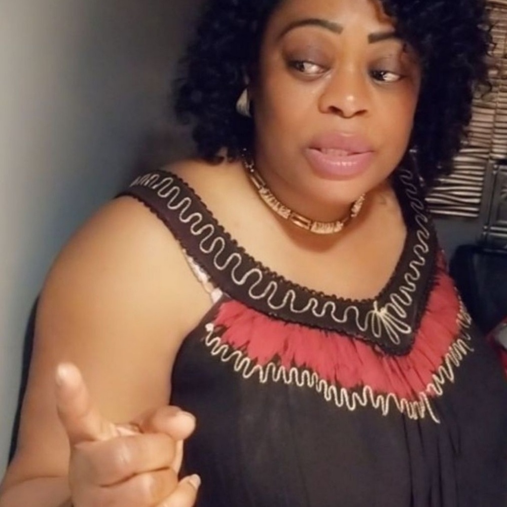 Meet your Posher, Rozana